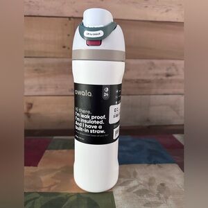 Owala FreeSip Insulated Stainless Steel Water Bottle W/Straw, 24 oz NEW White